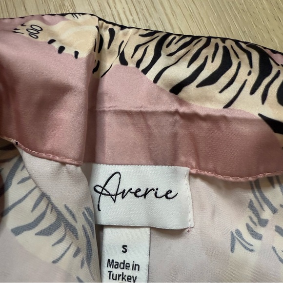 Averie Sleep Safari Starry Nights Dalia Tiger-Print Pajama Top Satin Pink Small - Picture 4 of 6